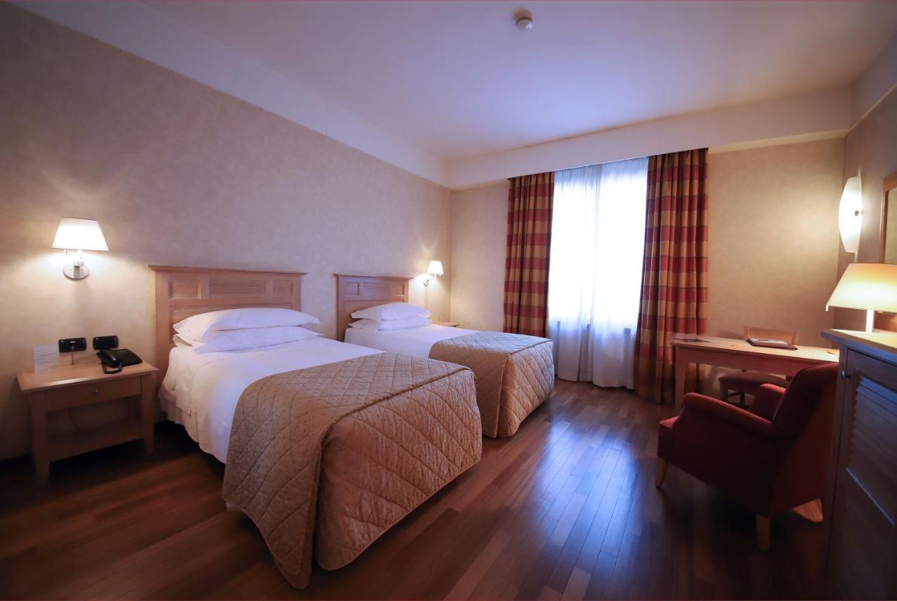 Monica Hotel Fiera Pregnana Milanese Екстериор снимка