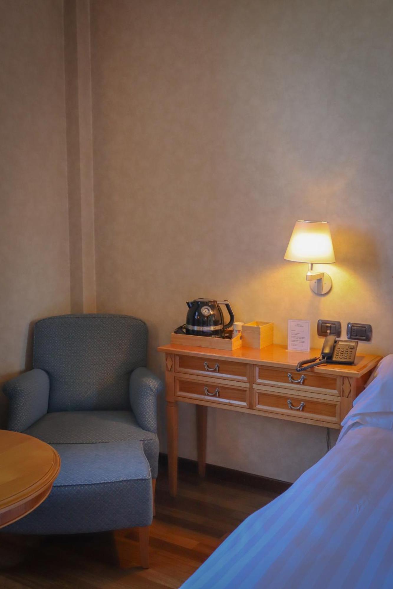 Monica Hotel Fiera Pregnana Milanese Екстериор снимка