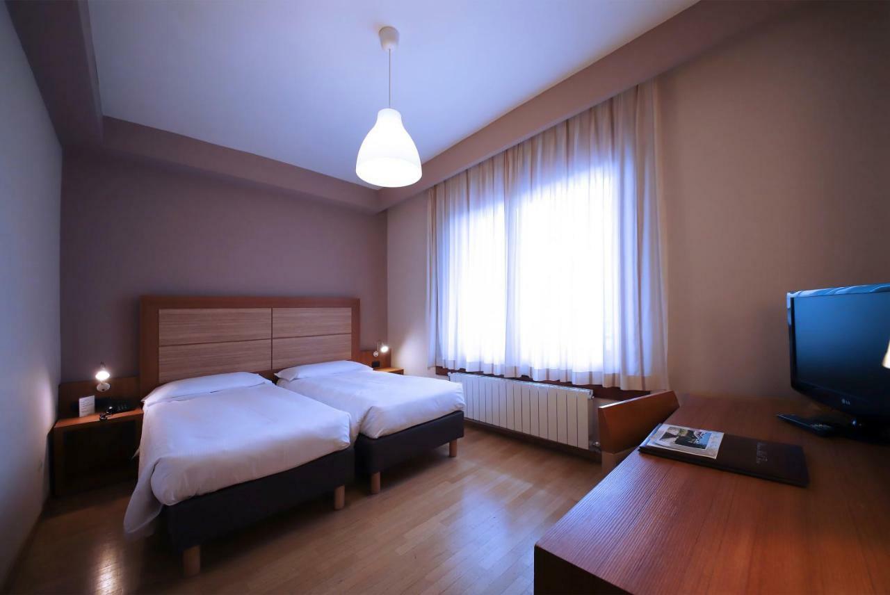 Monica Hotel Fiera Pregnana Milanese Екстериор снимка