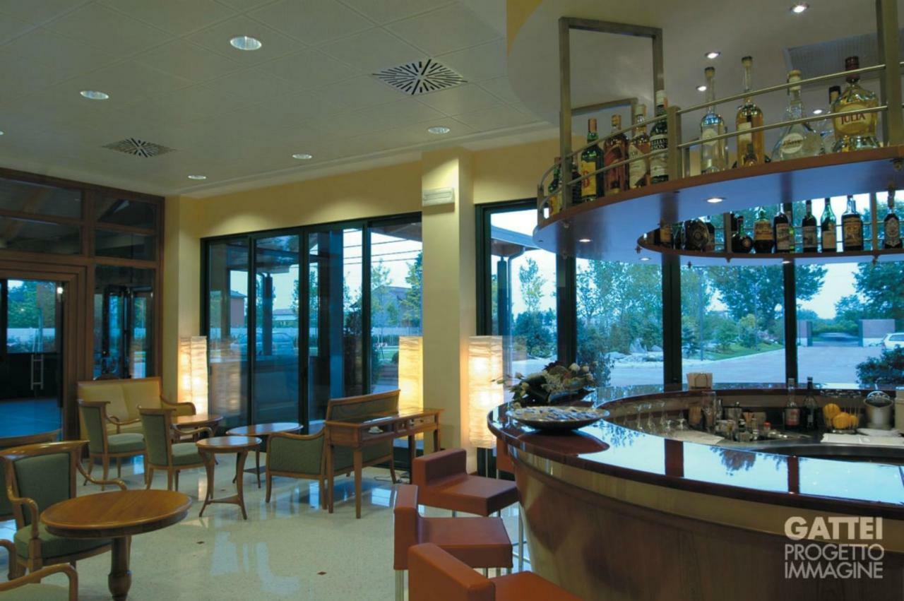Monica Hotel Fiera Pregnana Milanese Екстериор снимка